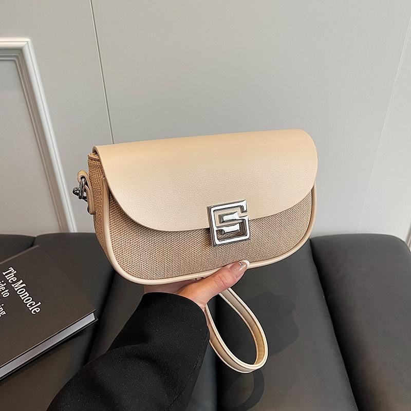 Super Fire Small Bag Women's Spring Summer 2025 New Fashion Shoulder Messenger Bag High Sense Women's Foreign Style Small Square Bag