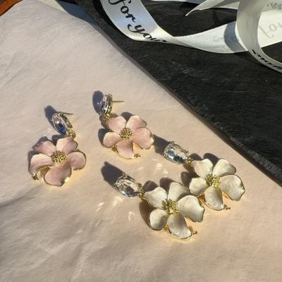 Fransız Vintage Emaye Çiçek Tatlı Kadın Küpeleri Parti Hediyeleri Trend Moda Takı Kişiliği Abartılı Aksesuarlar