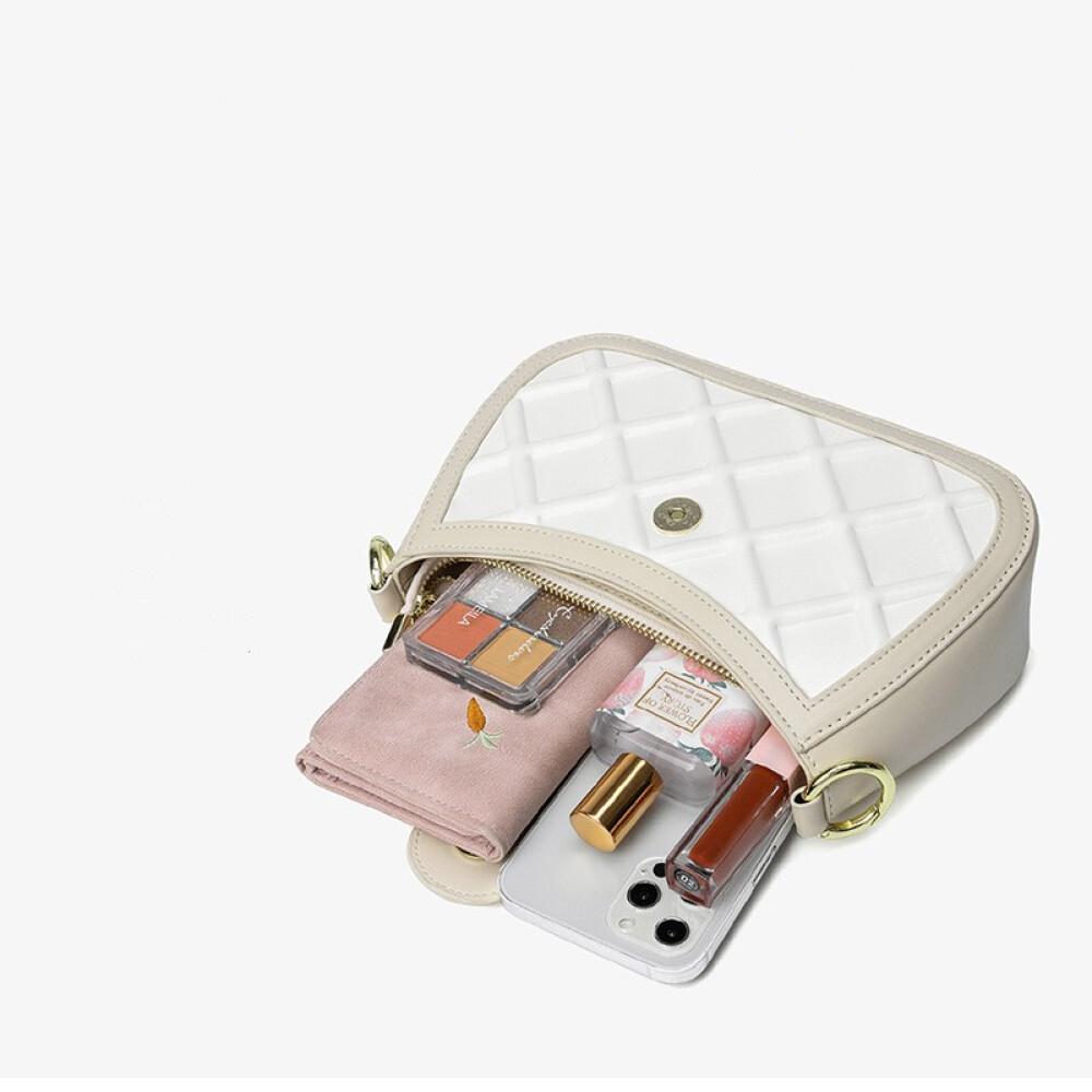 Fashion diamond plaid Underarm Bag Baguette Bag Shoulder crossbody Bag Birthday Gift Length 23.5cm wide 7cm high 15cm