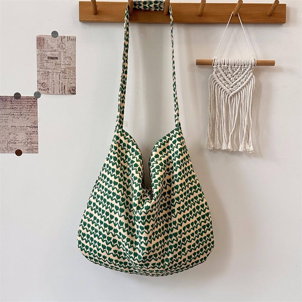 

Та же самая сумка с цветочным принтом, тонкая хлопковая сумка, ретро-сумка через плечо большой вместимости, литературная сумка под мышкой.