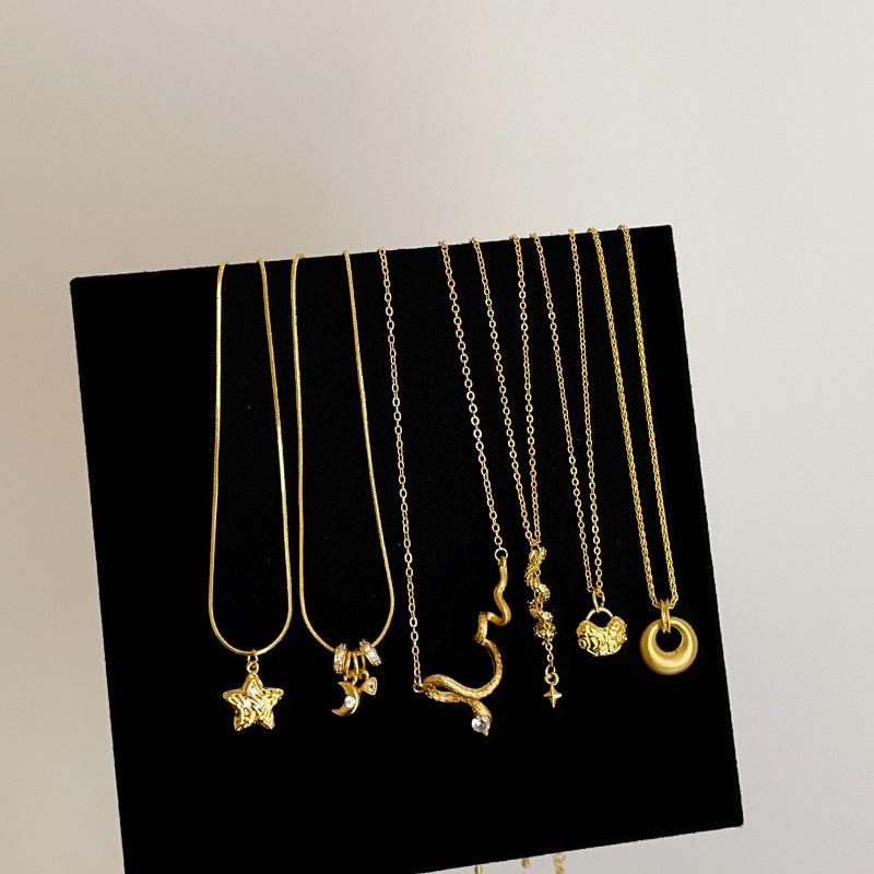 Guochao New Chinese Sand Gold Ingot Snake Pendant Necklace Women'S Retro High Sense Light Luxury Versatile Neck Chain Sweater Chain