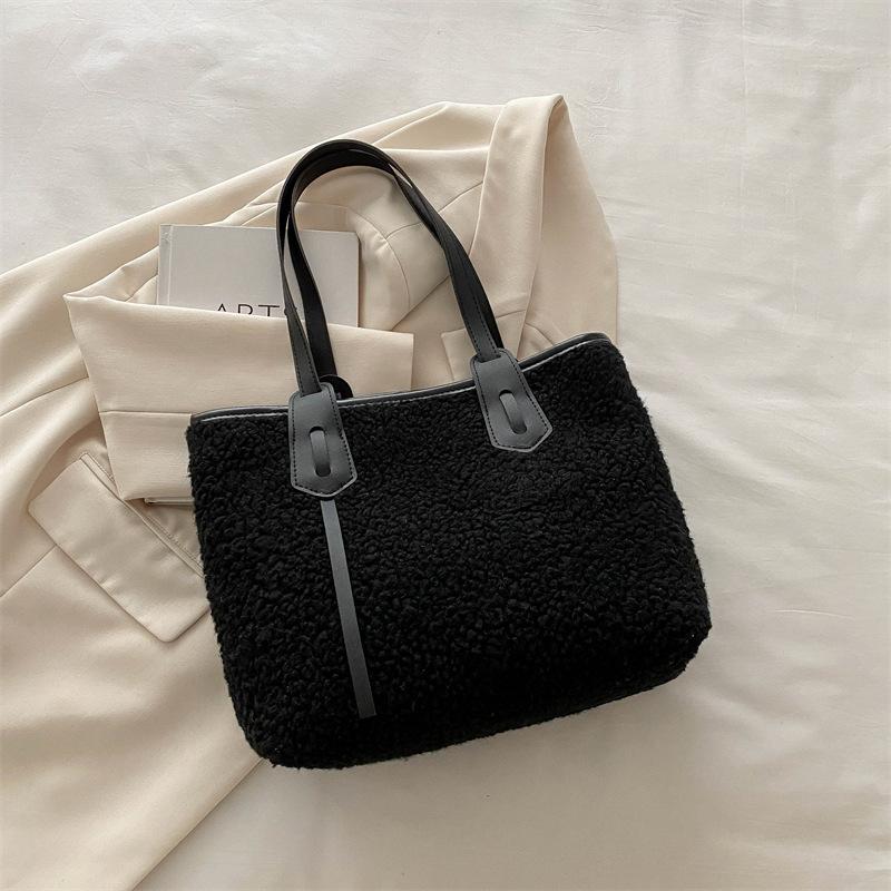 Plush Bag Women's Large Capacity 2025 New Autumn and Winter Casual Handbag Versatile Plush Commuter Tote Bag
