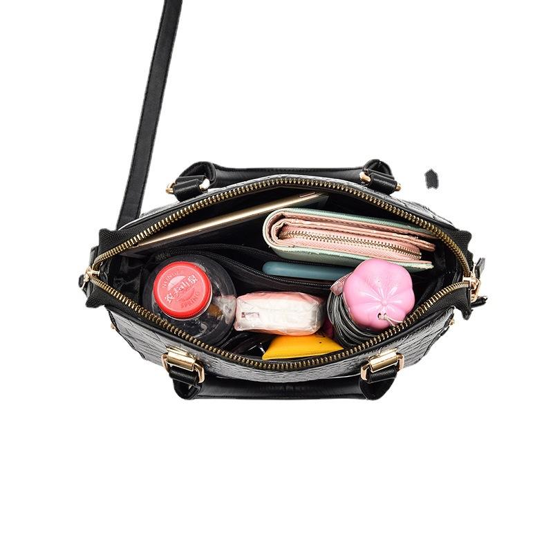 Vintage Crocodile Women's Shoulder Bag  Leather Crossbody Shoulder Bag