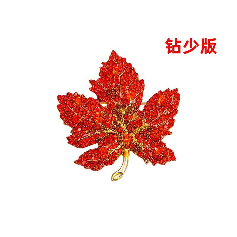 Heavy Industry Crystal Maple Leaf Brooch Women's Exquisite Luxury Simple Brooch Suit Coat Pin Accessories