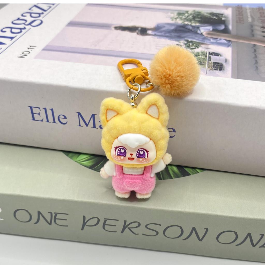 Lucky Cat Keychain Plush Toy With Handwave Design For Gift And Decor