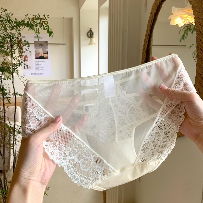 Women's Hollow Lace Breathable Mesh Transparent Seamless Breathable Low Rise Underwear