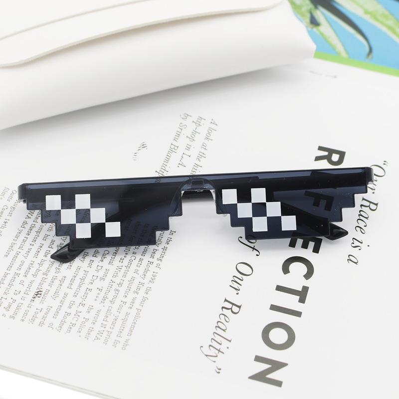 

Mosaic Sunglasses Pixel Sunglasses Boss Pretending Glasses чёрный