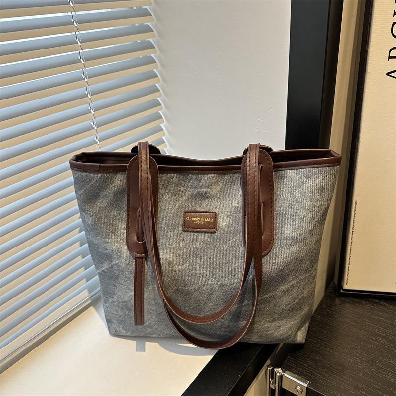 

Сумка-тоут ретро большой вместимости женская новая осенне-зимняя модная высококачественная текстура простая нишевая дорожная сумка через плечо синий