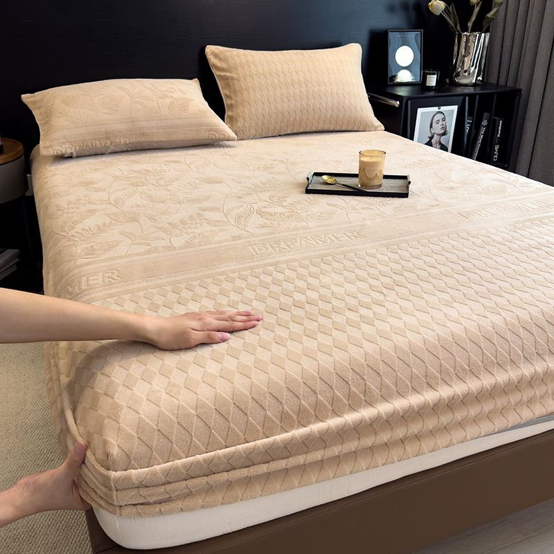 

3pcs Luxury Plush Fitted Sheet, European Floral Pattern, Mattress Protector, Suitable for All Seasons, Thickened Warm Bedding, Soft and Comfortable 150*200CM