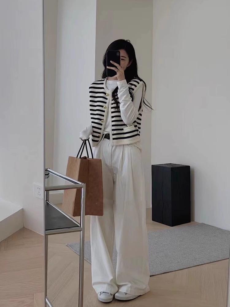 Women's Black & White Striped Sleeveless Knit Cardigan Vest - French Style Spring/Autumn Sweater Outerwear.