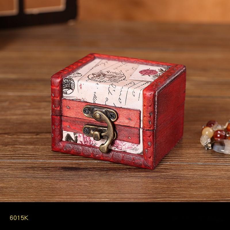 1pc European Retro Wooden Wedding Candy Storage Box, Handmade Distressed Style, Perfect for Photography Props.