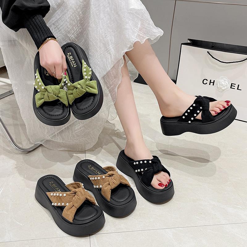 Muffin Platform Slippers Female New Guochao Pearl Cross Fashion Outer Wear Fairy Style Word with Skirt Beach Cool Slippers