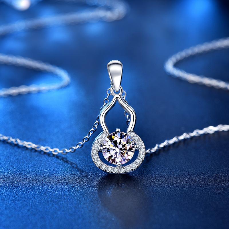 Lindon S925 Sterling Silver Moissanite Luxury Personality Pendant Necklace Women's Classic Tide Sugar Full of Wild Clavicle Chain