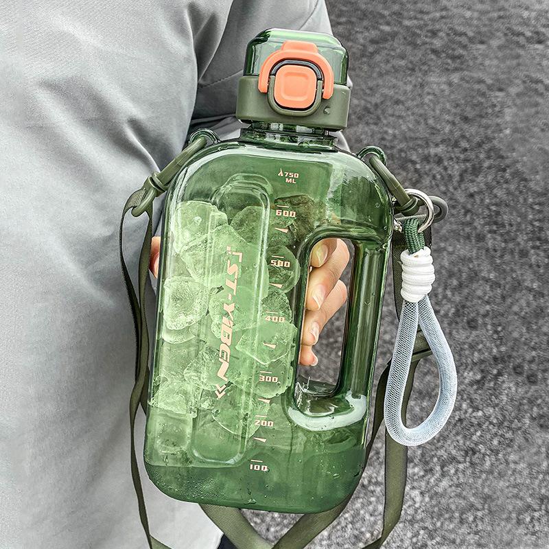 

25.36oz Sport Water Bottle With Scale Large Capacity Water Bottle With Strap, Suitable For Outdoor Fitness Exercise Training темно-зеленого