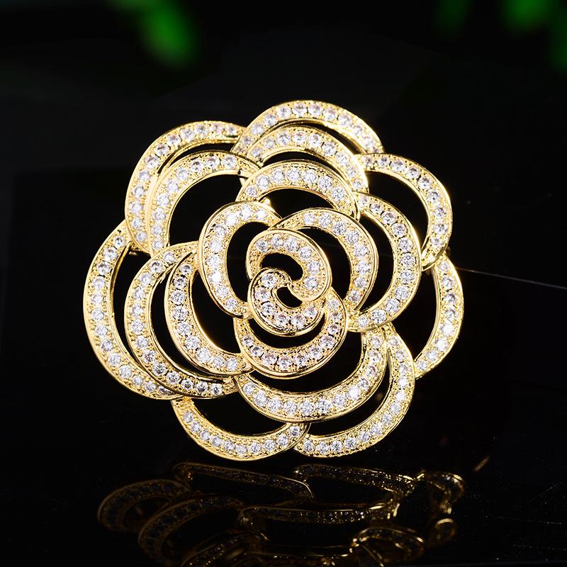 European and American Fashion Gold-Plated Copper Rose Brooch with Zirconia for Weddings