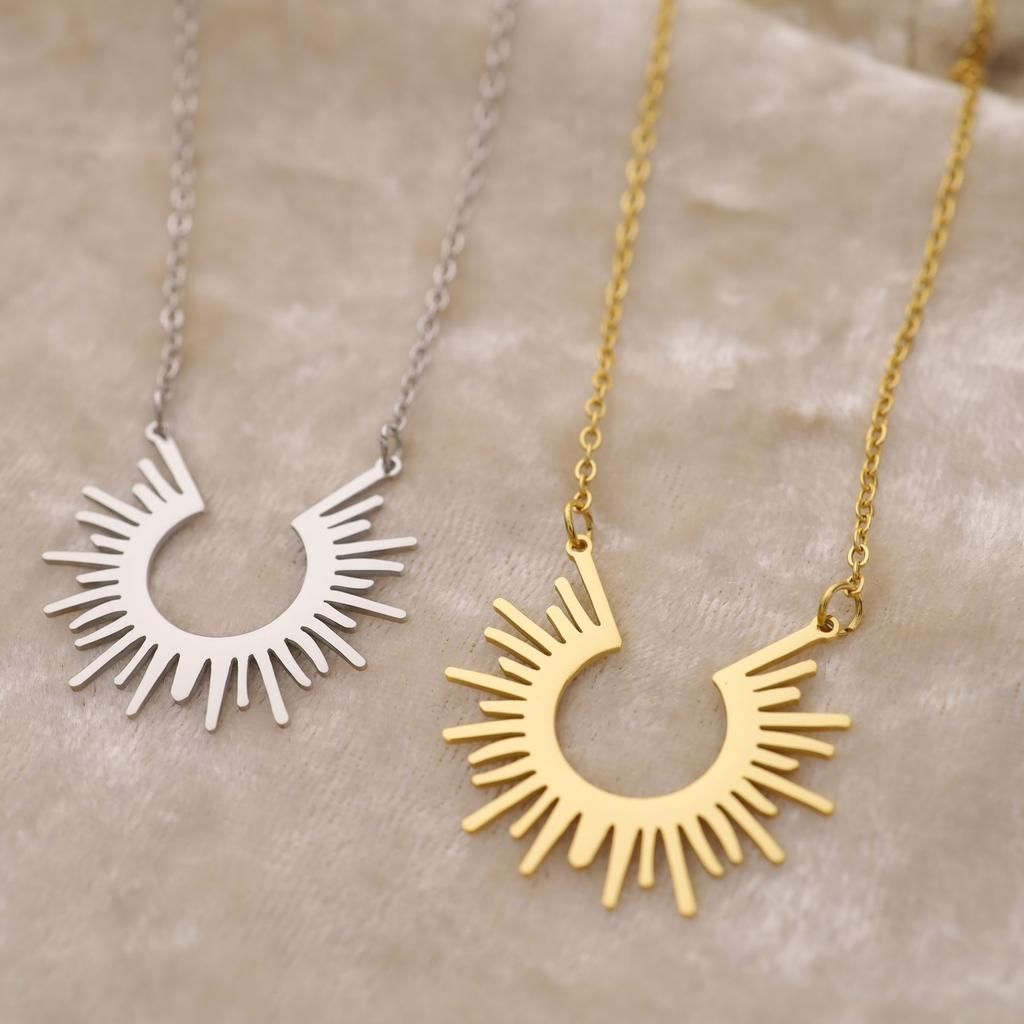 Jewelry Simple Sunflower 18K Stainless Steel Women's Short Necklace Stainless Steel Jewelry