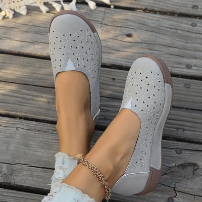 Scarpe casual da donna con suola spessa in tinta unita cava moda estiva scarpe da donna alla moda traspiranti
