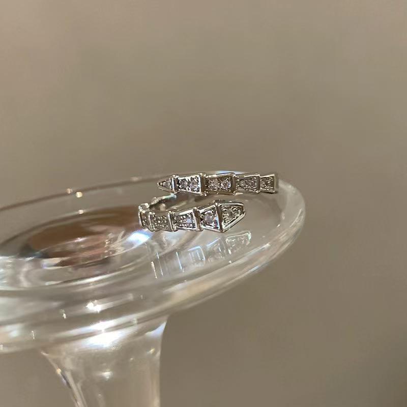Women's Shining Diamond Snake Ring - Silver, Open Design, Versatile, Trendy, High-End Luxury