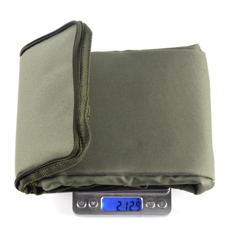 Fishing Tackle Bag Waterproof Fishing Bag Portable Fishing Reel Gear Bag with 3 Adjustable Dividers for Spinning Baitcasting