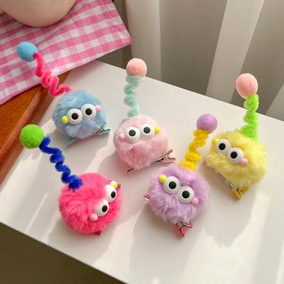 Çocuk Karikatür Peluş Saç Tokası Tüylü Yumuşak Peluş Top Büyük Gözler Elastik Yay Kaymaz Hafif Bebek Kız Ponpon Saç Tokası Çocuk Saç Şekillendirici