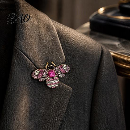 Golden Tone Alloy Pin Retro Rhinestone Bee Brooch Pin, Insect Badge with Vintage Lapel Colorful Rhinestones, Jewelry Accessory for Clothing Dress Coat