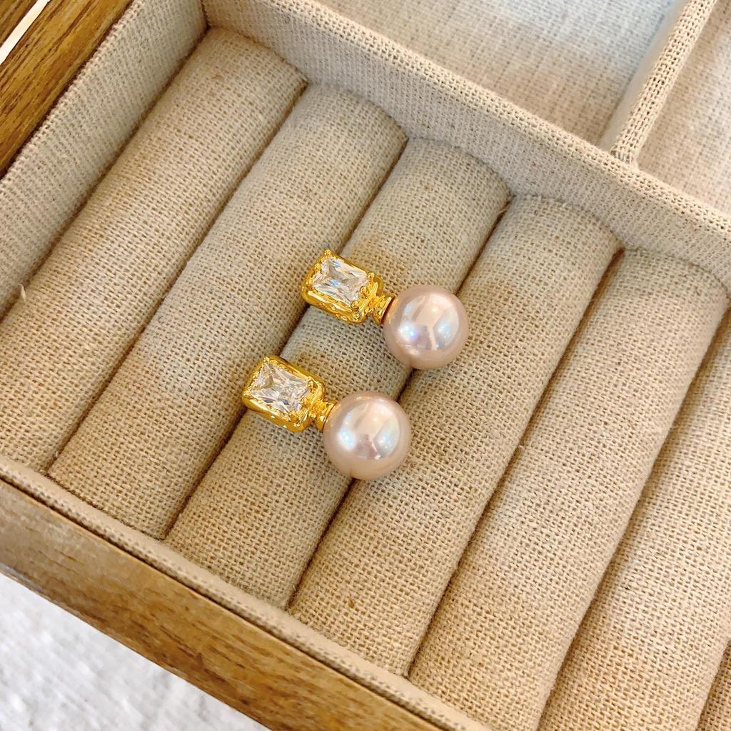 Niche Design Pearl Stud Earrings Women'S French Temperament Retro Light Luxury Zircon Earrings Design Versatile High-End Earrings