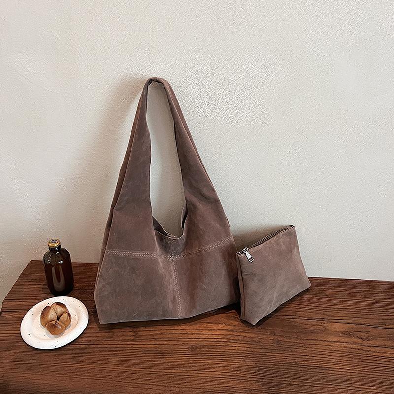 Autumn and Winter Large-capacity Commuting Shoulder Bag Women's 2025 New Retro Underarm Tote Bag Premium Sense