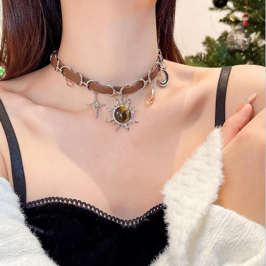 "Maillard Sun Leather-Stitch Necklace: New Stylish, High-End Clavicle Chain for Trendy Women"