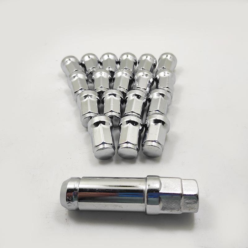 Srebrne nakrętki zabezpieczające przed kradzieżą kół z narzędziem do klucza do demontażu