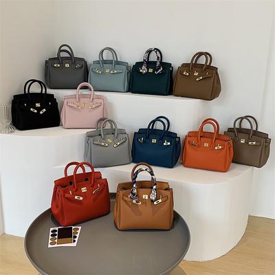 Fashion Women's Handbag Classic One Shoulder Oblique Straddle Handheld Versatile Platinum Bag Spring/Summer New Style CLE