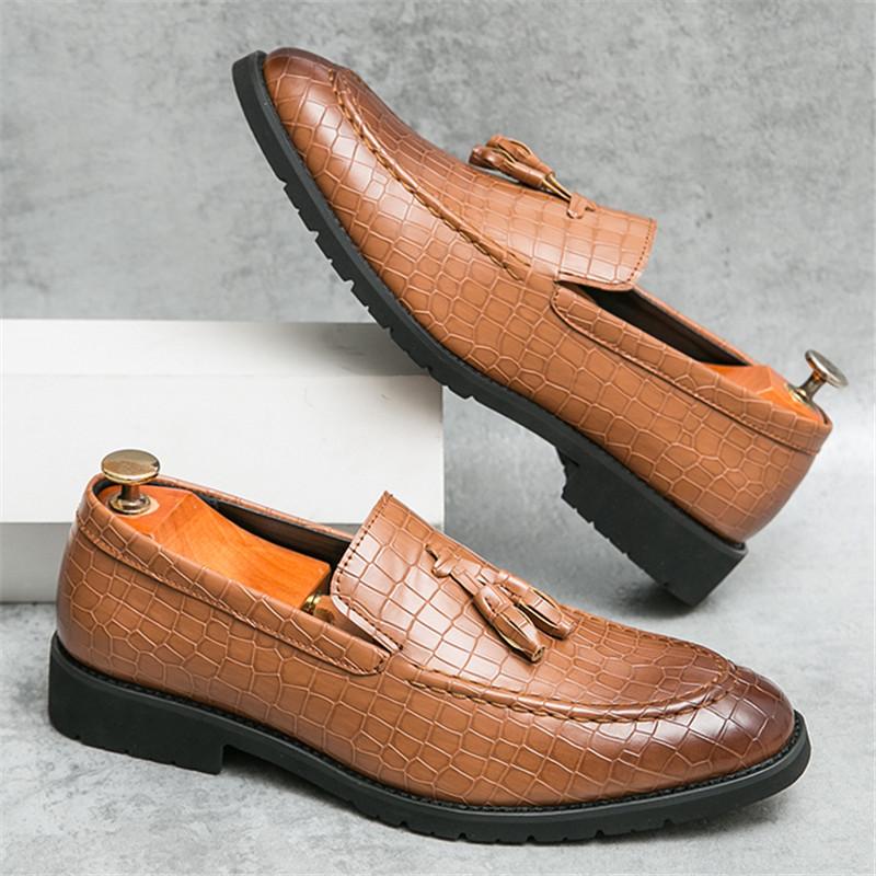 Designer Fashion Men Brown Black Tassels Alligator Pattern Casual Shoes Formal Wedding Dress Homecoming Footwear Zapatos Hombre