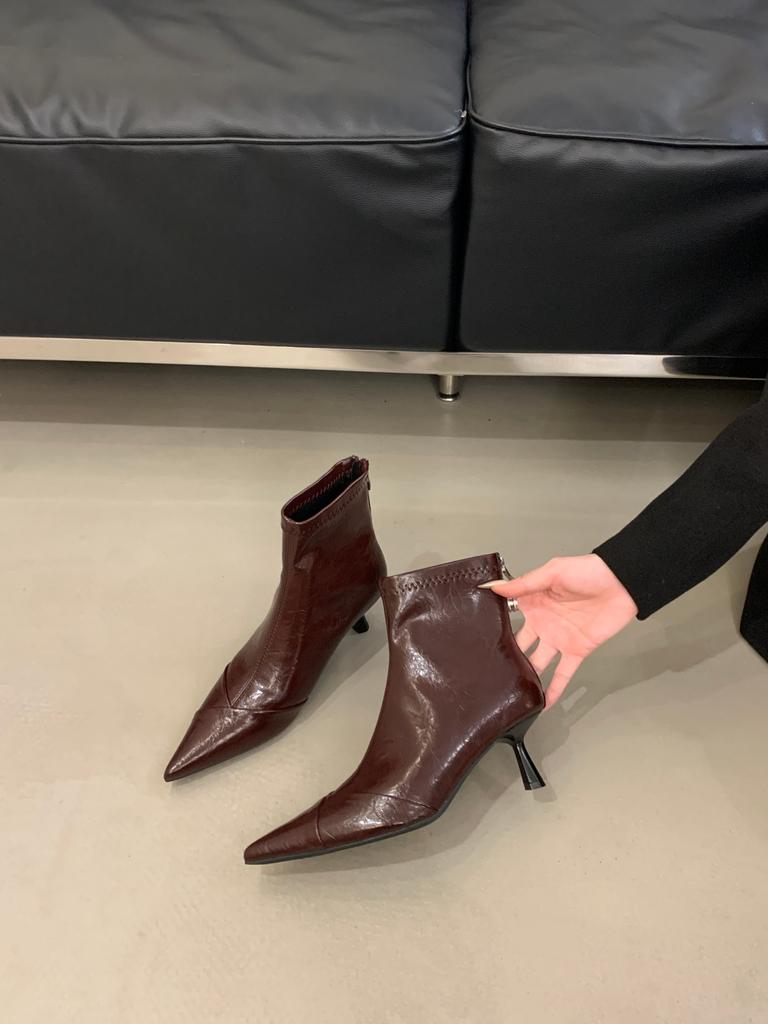 Autumn and winter new pointed thin heel short fashion boots temperament versatile and thin zipper European and American style thin boots