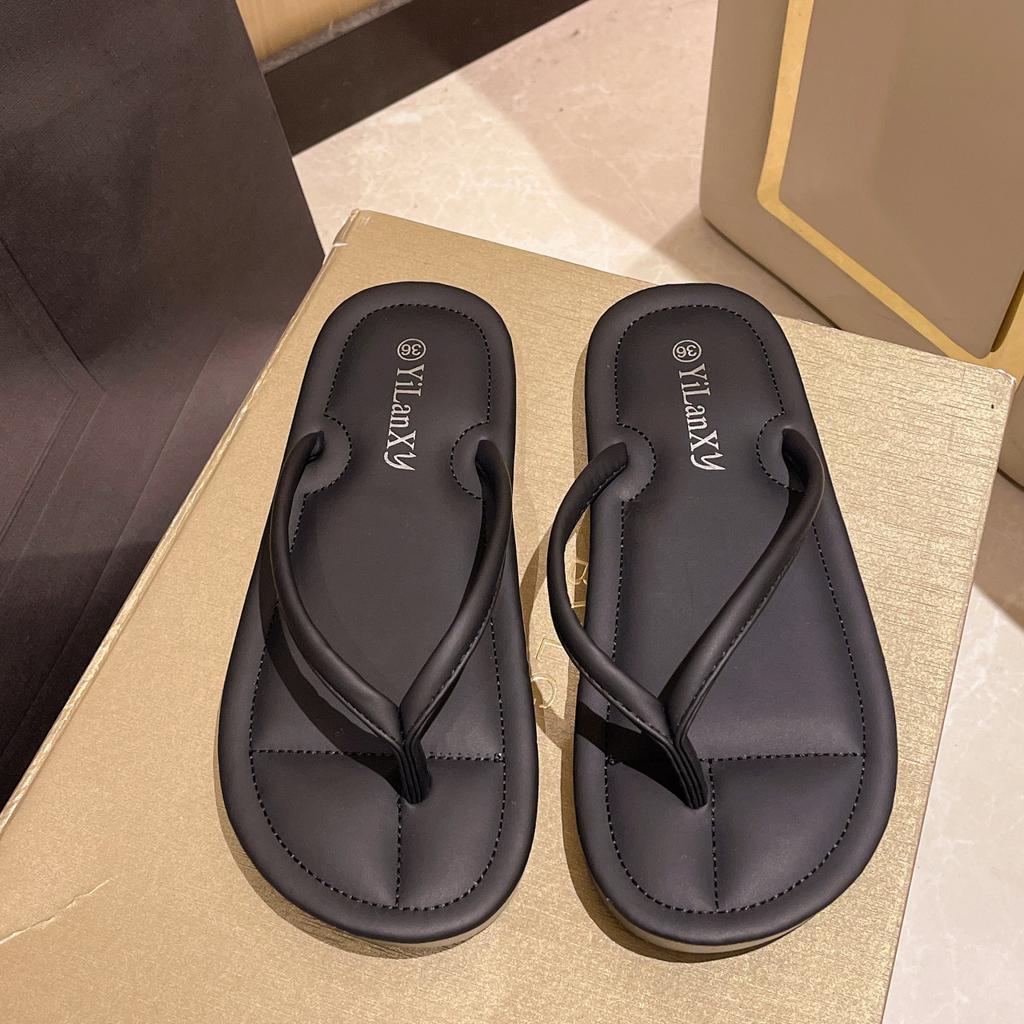 Flip-flops Women's Summer Outer Wear Fashion 2025 New High-end Flat-toed Large-size Sandals Beach Shoes