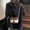 New Minimalist and Fashionable Box Shape Small Handbag, Contrasting Color Women's Bag, High-end Carriage Single Shoulder Crossbody Handbag