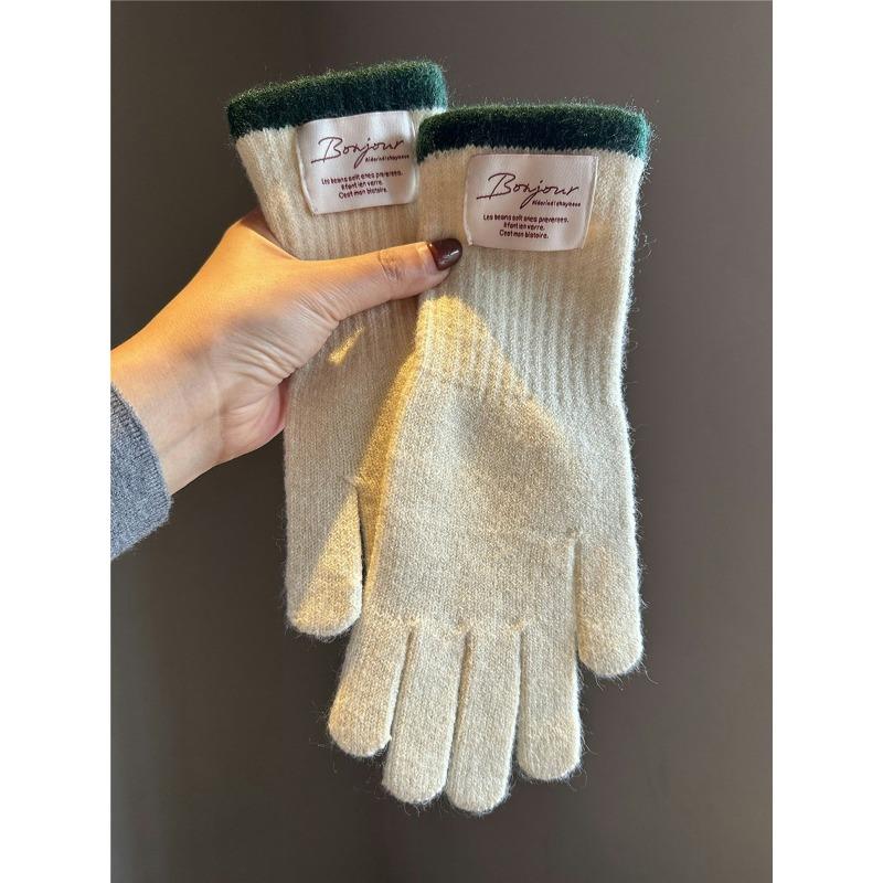 Contrasting color small standard knitted gloves for women, warm and cold-proof for riding in winter, dew fingers can touch the screen