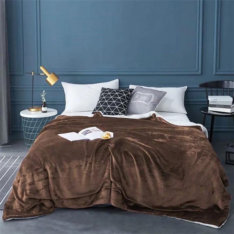 Wool Throw Blanket Keep Warm Winter Bed Blankets Double Sided Queen Duvet Cover Camping Double Bed Cover Bedspread on the bed