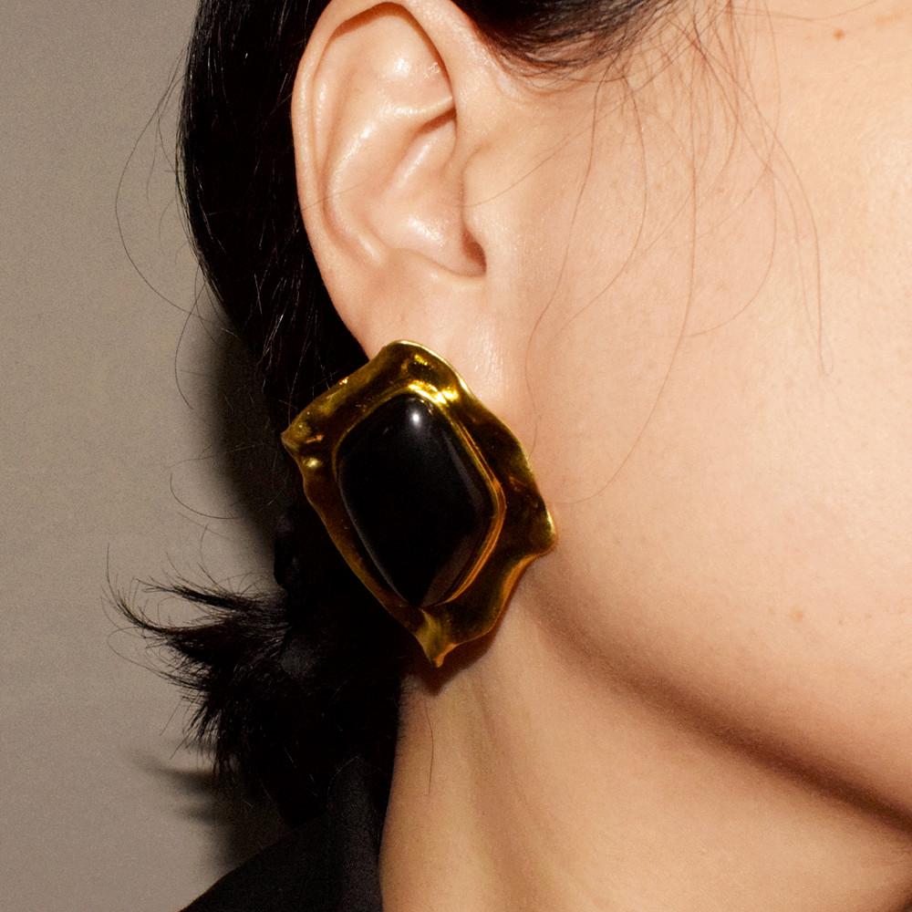 New Rhombus Geometric Metal Alloy With Black Stone Stud Earrings For Women Jewelry Gorgeous Daily Collection Accessory