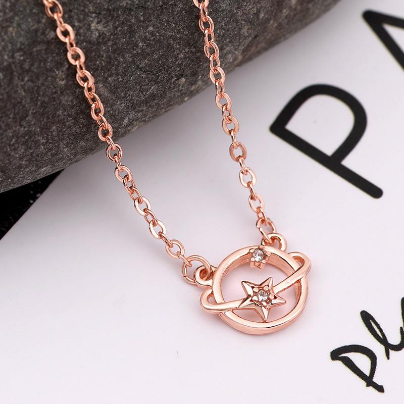 

Сплав Геометрическое Уникальное Ожерелье Звезда Планета Для Женщин С Неподвластным Времени Очарованием И Дизайном Изящное