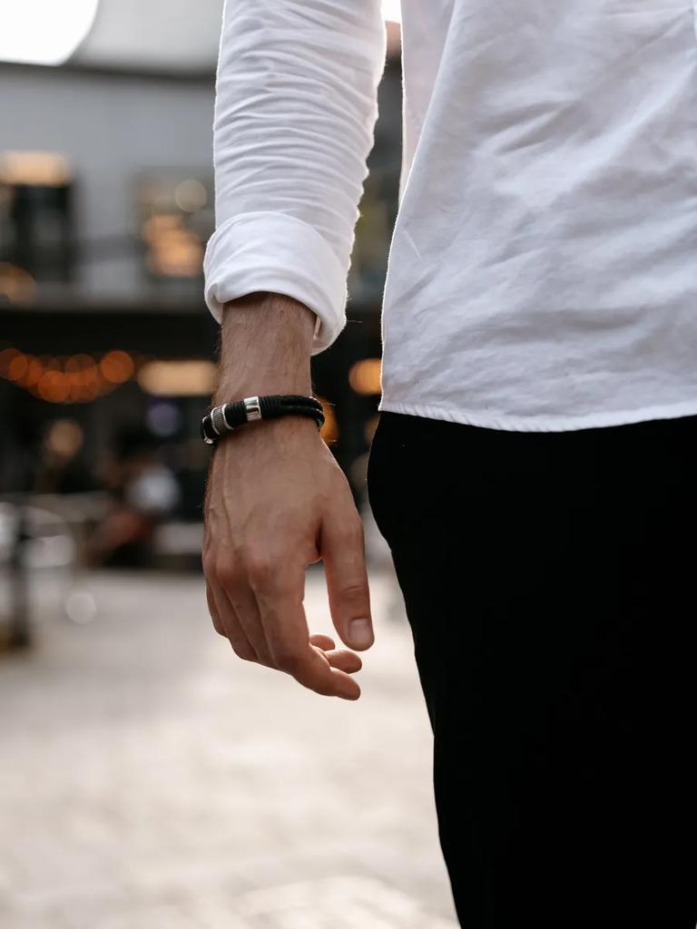 A men's leather bracelet suitable for everyday wear and gift giving