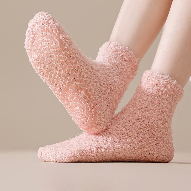 Winter and Autumn Coral Fleece Warmth-Keeping Mid-Calf Socks for Women, Home Use Anti-Slip Silicone Floor Socks