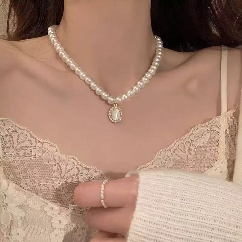 Camellia Love Retro Camellia Pearl Necklace Women's Light Luxury Niche Design Clavicle Chain Necklace