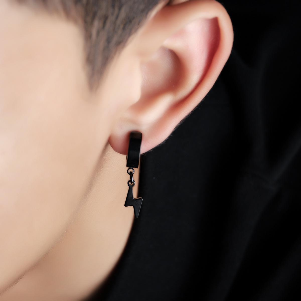 Trendy Titanium Steel Lightning Ear Clip – No Piercing, Unisex, Colorfast, Niche Design