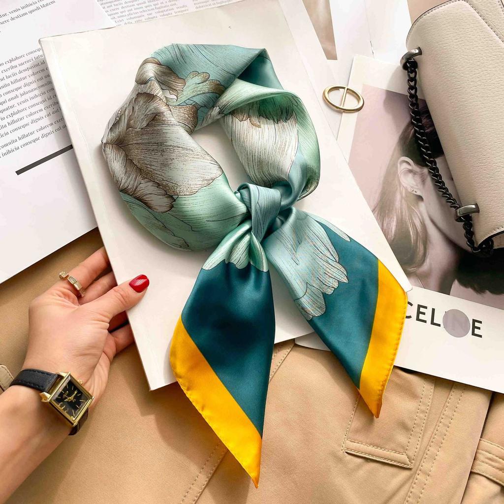 Luxury Chain Print Silk Square Scarf Women Soft Satin Silk Thin Neck Scarf Fashion Sunscreen Headscarf Woman 70x70cm