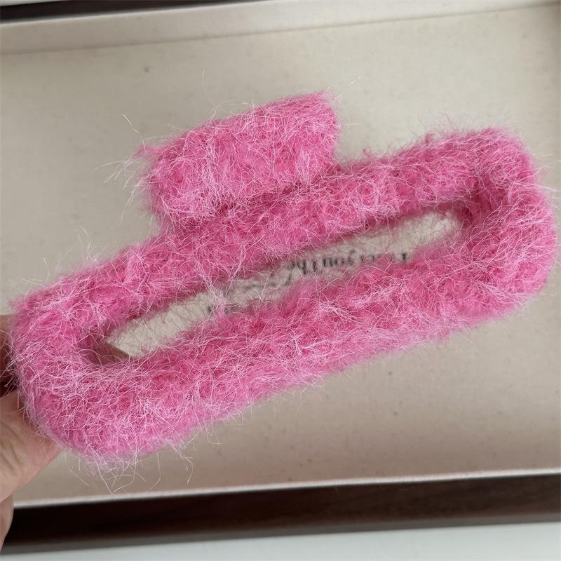 Pink Plush Hairpin Women's Large Shark Clip - Autumn/Winter Edition