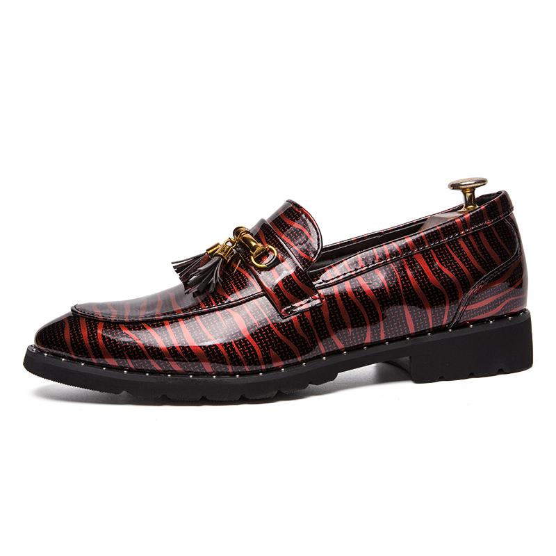 2026 Outdoor Lightweight Solid-color Men's Loafers  Patent Leather Fringed Metal Buckle Fashionable Business Casual Formal Shoes