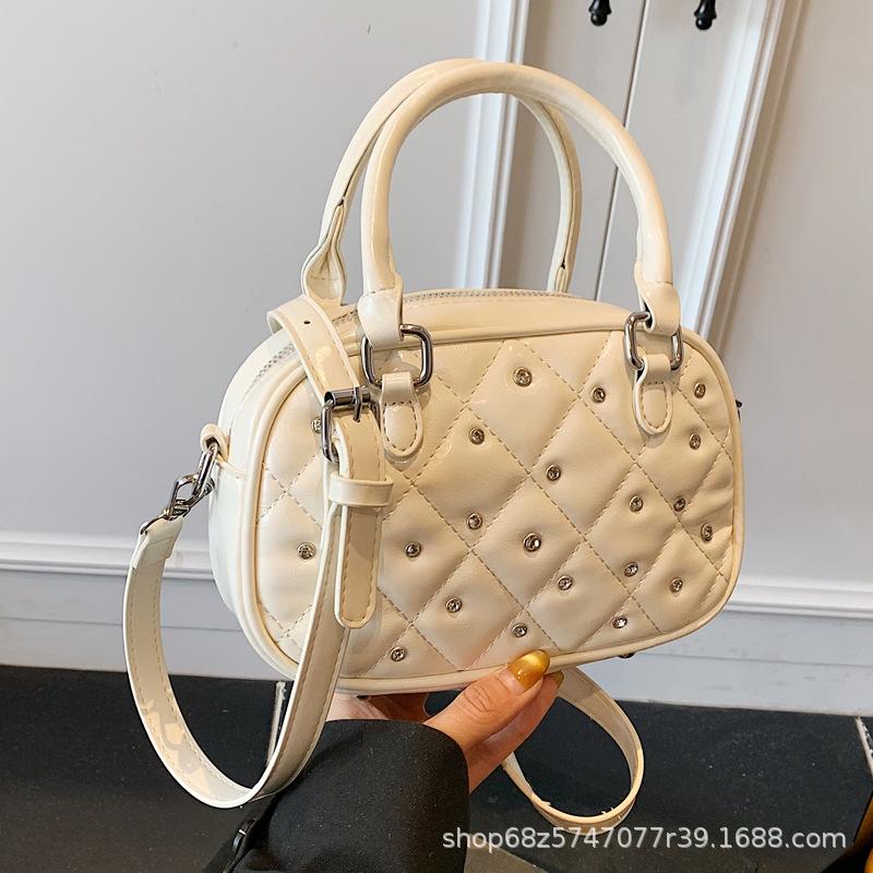 Temperament light luxury portable bowling bag women's 2025 new fashion diamond-encrusted pearl shoulder bag commuter messenger bag