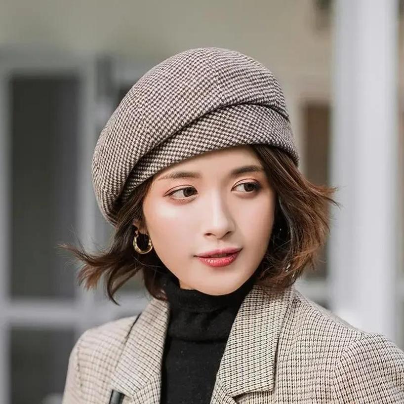 1 Pcs Internet Celebrity Versatile Thousand Bird Grid Beret Korean Edition Female Trendy British Bud Painter Hat Winter