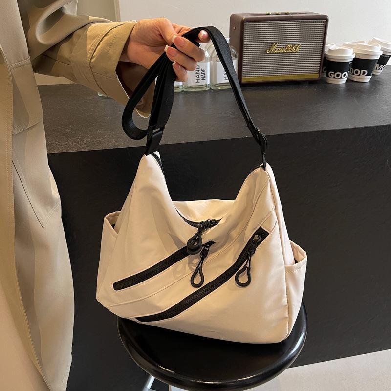 High Value Large Capacity Shoulder Bag Fashion Casual Women's Bag 2025 New Messenger Bag