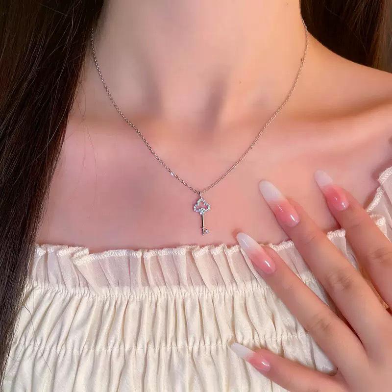S925 Sterling Silver Sparkling Diamond Key Necklace - Women's Niche Design Clavicle Chain