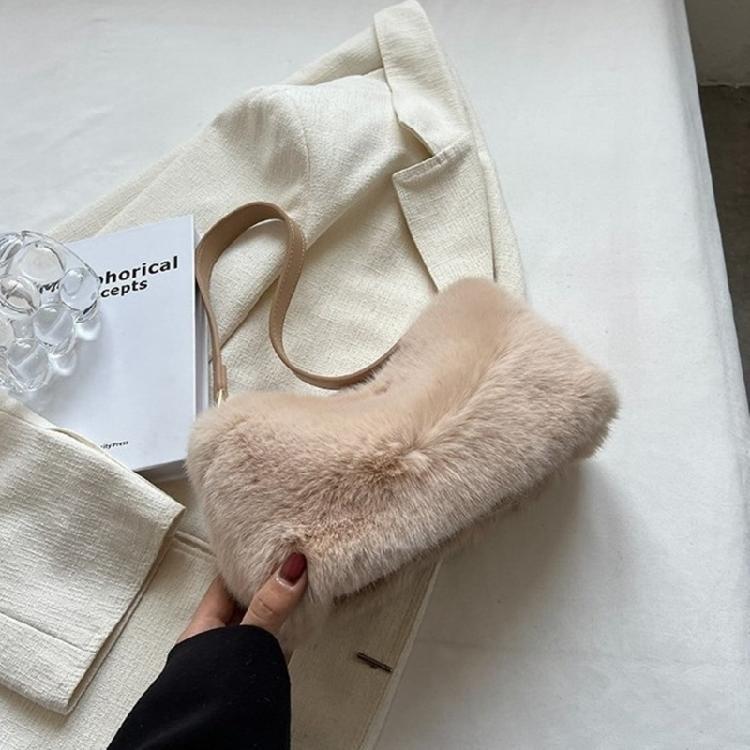 Fashionable Plush Shoulder Bag Functional Interior Suitable for Everyday Use